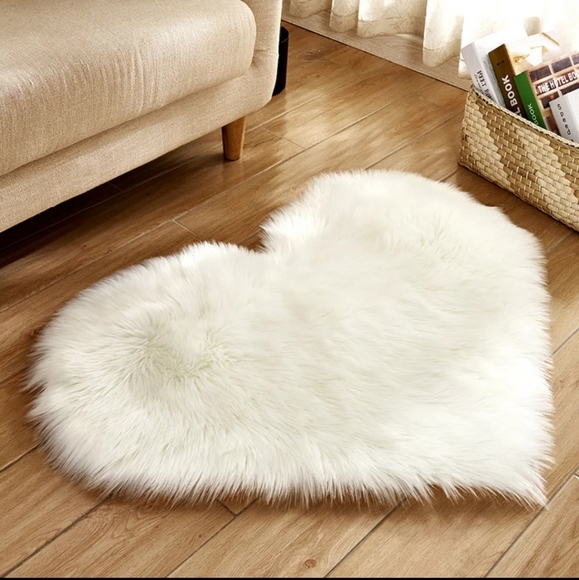 Ease Merit Accents Furry White Heart Rug Poshmark
